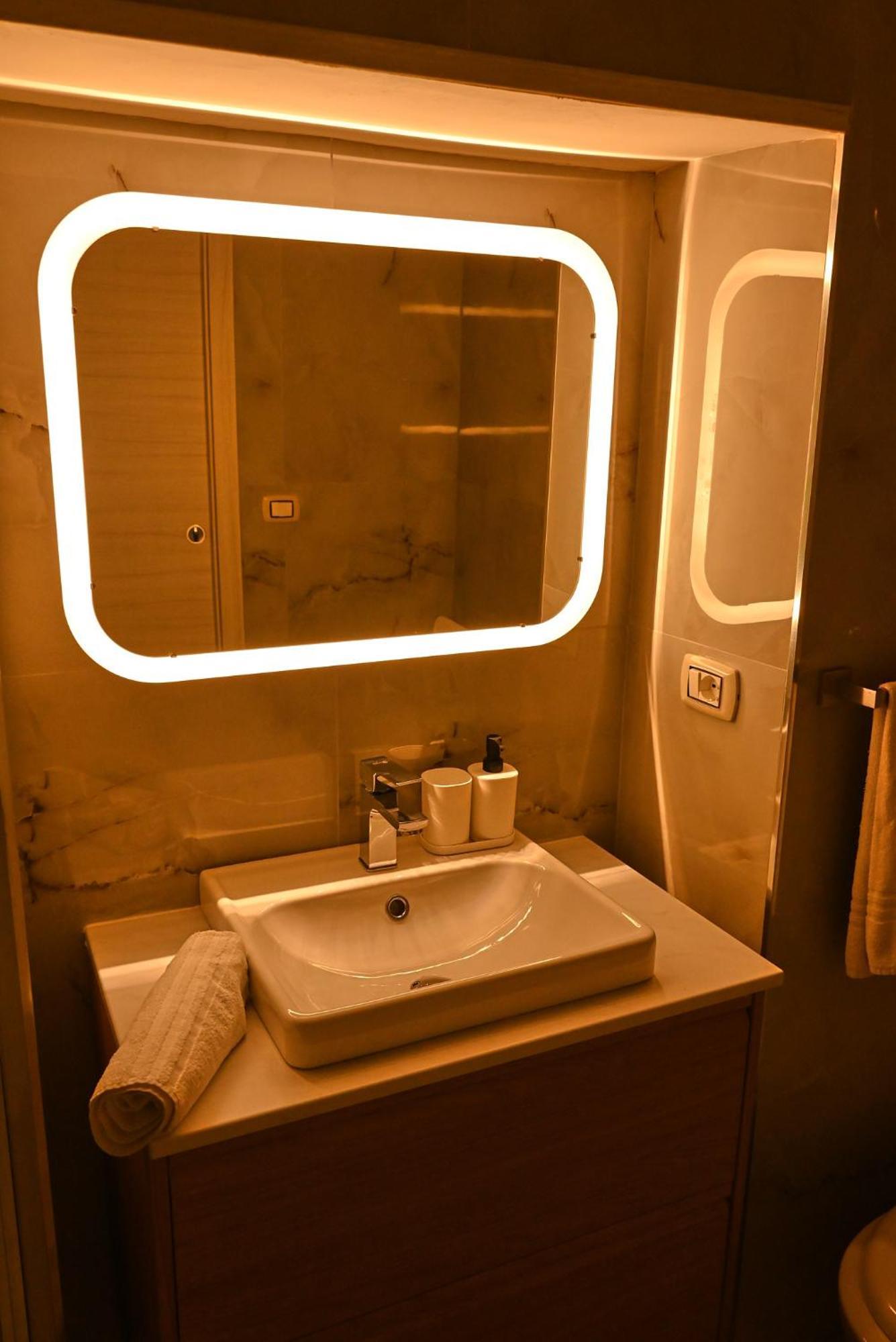 Maison Centro Storico Naples Luaran gambar