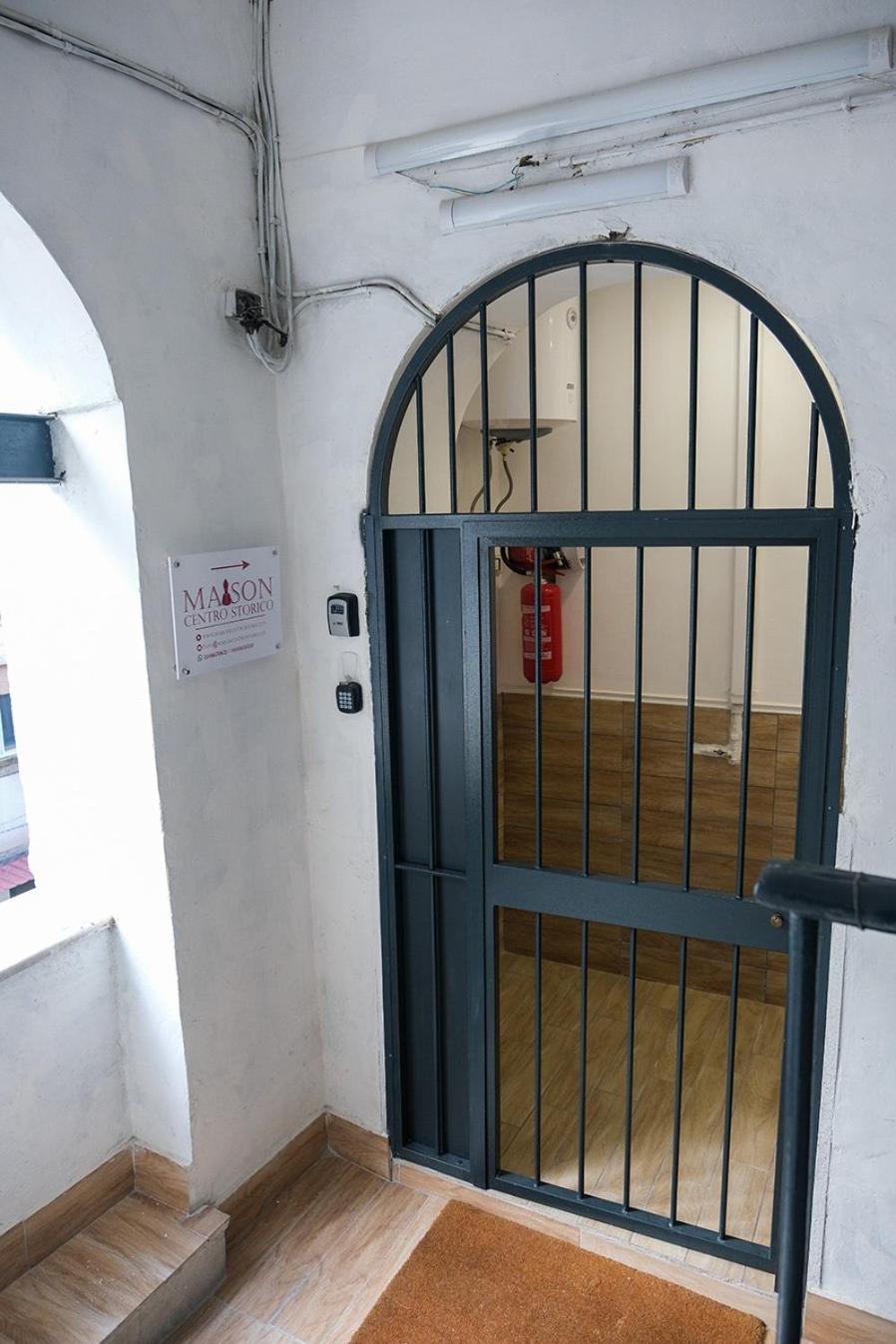 Maison Centro Storico Naples Luaran gambar